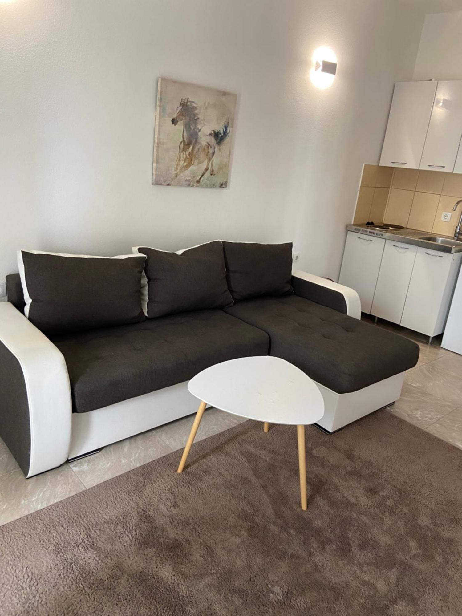 אולסינץ' Montebello Inn Apartments מראה חיצוני תמונה