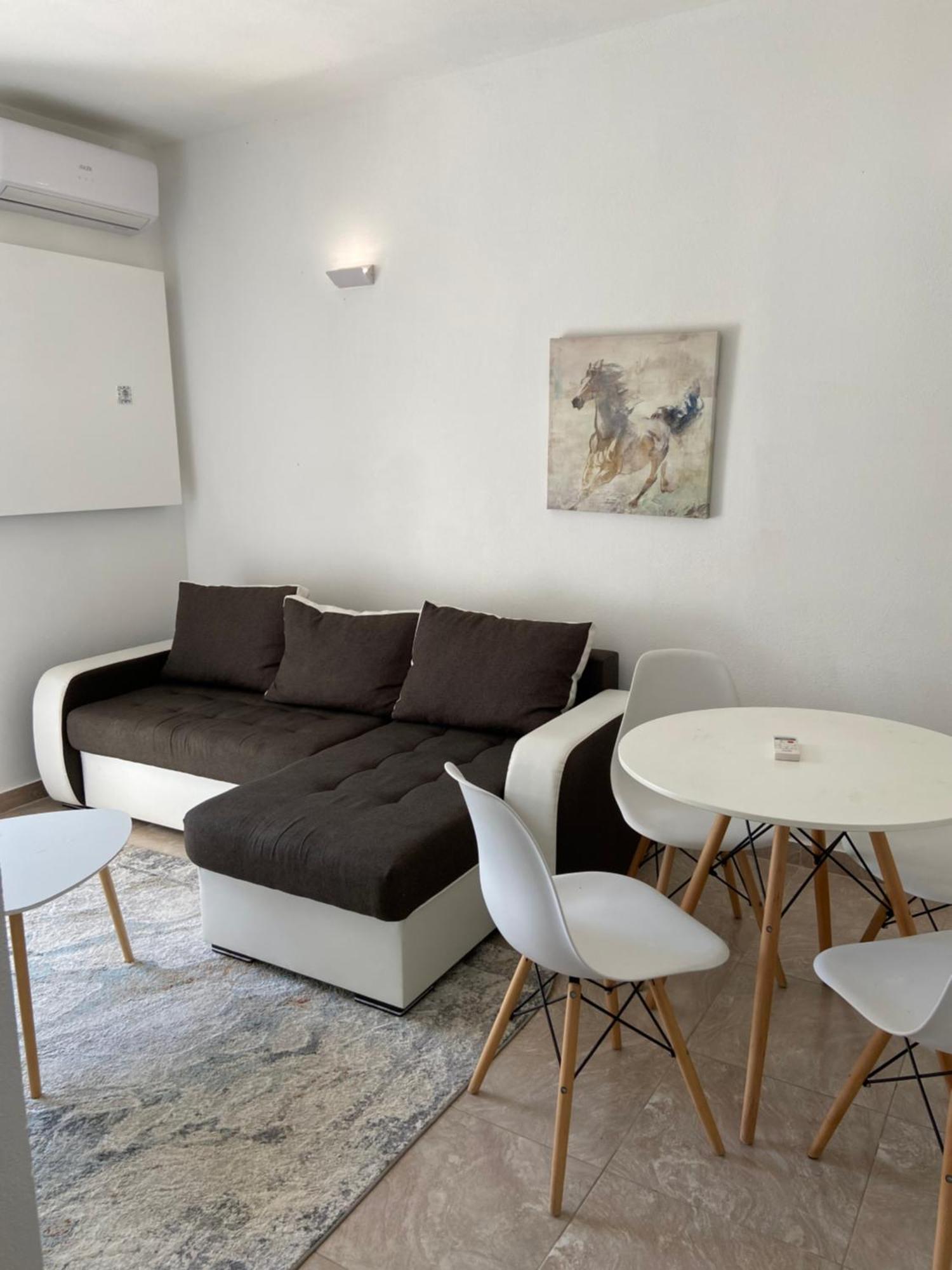 אולסינץ' Montebello Inn Apartments מראה חיצוני תמונה