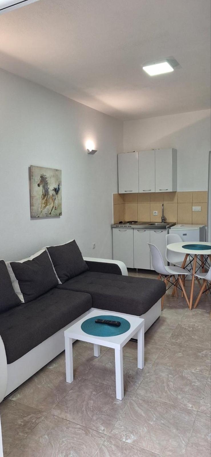 אולסינץ' Montebello Inn Apartments מראה חיצוני תמונה